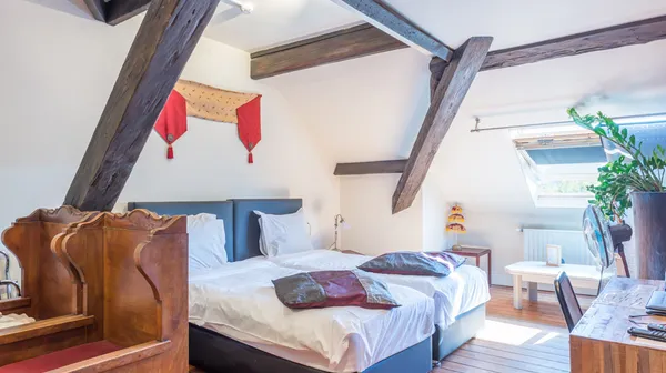 1770285752-18A) chinese kamer kamer I (2)